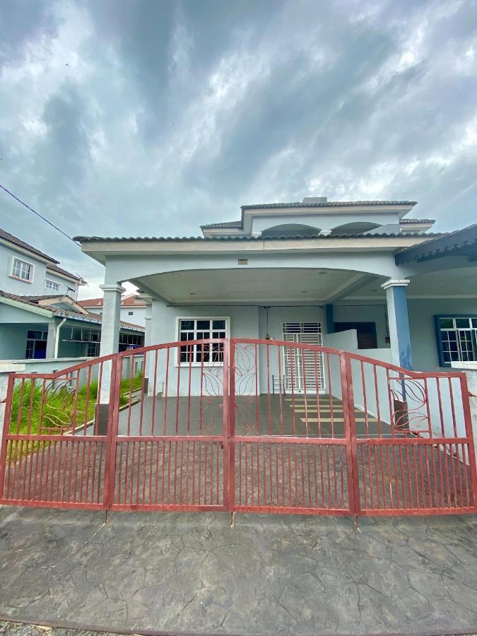 Desyafiq Homestay Kuala Kedah Екстер'єр фото