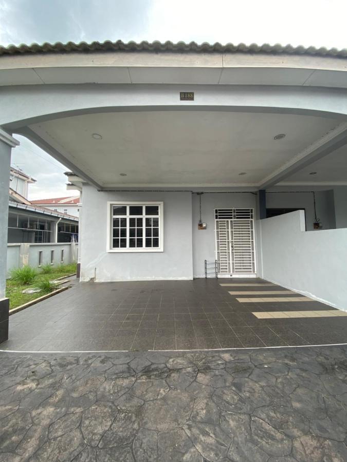 Desyafiq Homestay Kuala Kedah Екстер'єр фото
